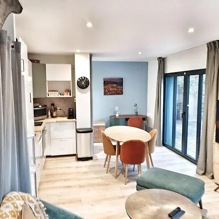 Au Sommer Des Ocres Et Des Bois - Maison T3 & Parking * Roussillon (Vaucluse)