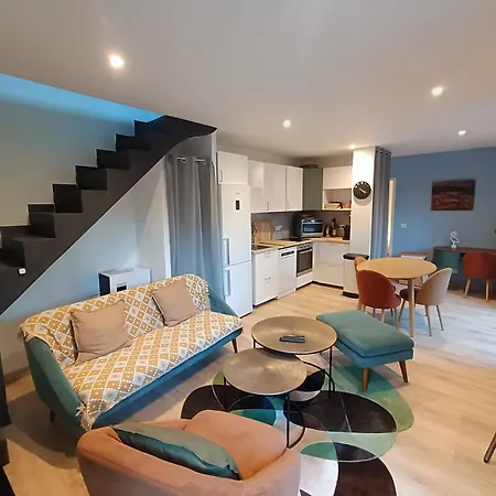 Au Sommer Des Ocres Et Des Bois - Maison T3 & Parking Roussillon (Vaucluse)