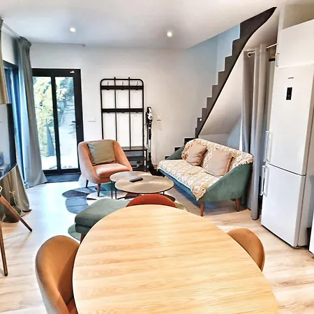Au Sommer Des Ocres Et Des Bois - Maison T3 & Parking * Roussillon (Vaucluse)